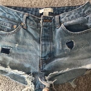 Festival Jean shorts // distressed